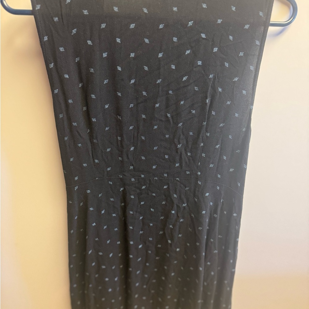 Black Sleeveless Wrap‎ Dress - Picture 6 of 7